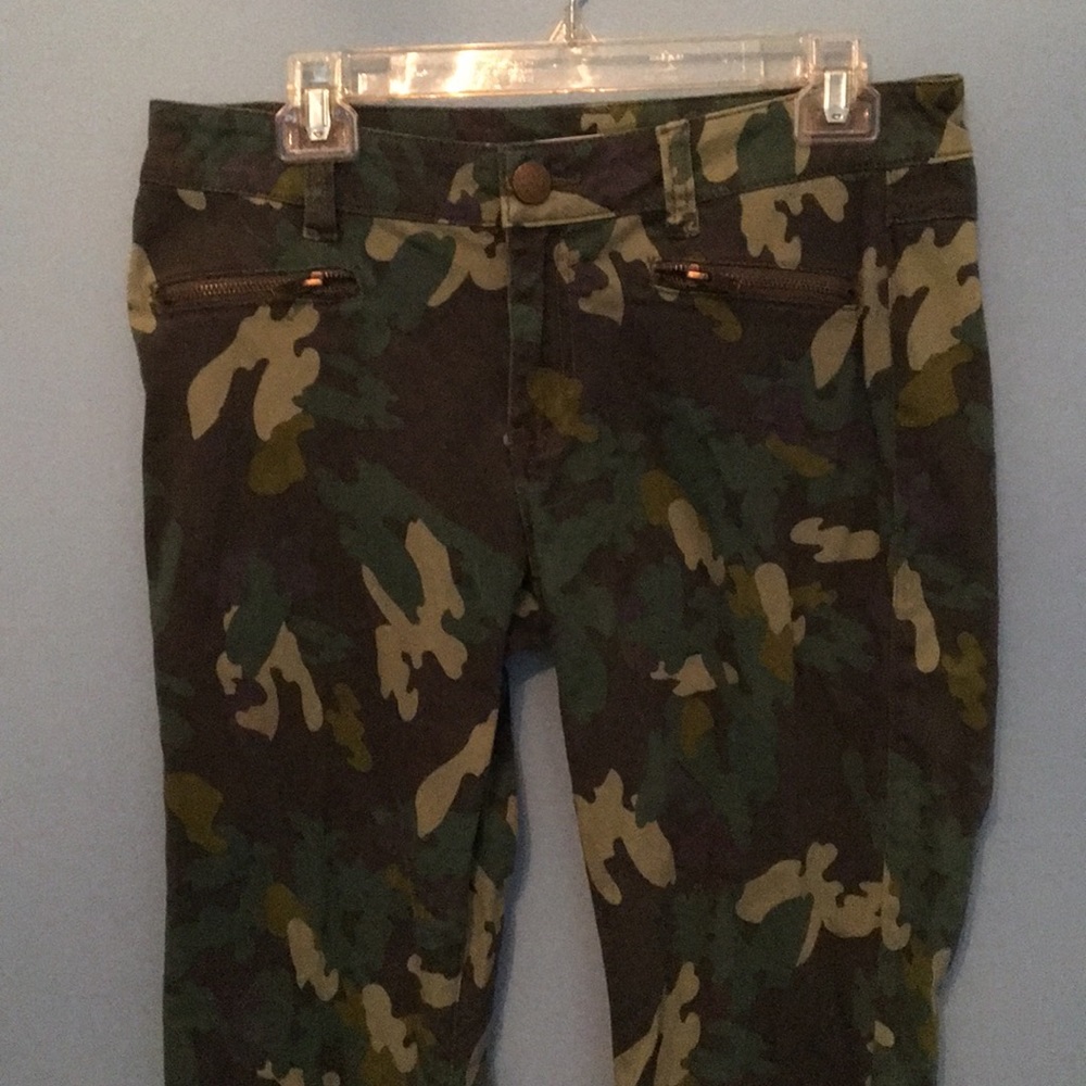 Camouflage skinny jean